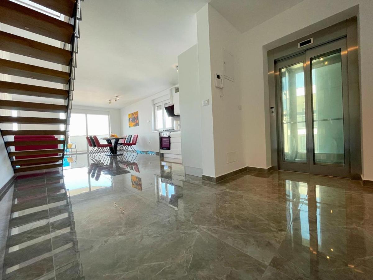 Seascape Deluxe Residence Pjescana Uvala Buitenkant foto