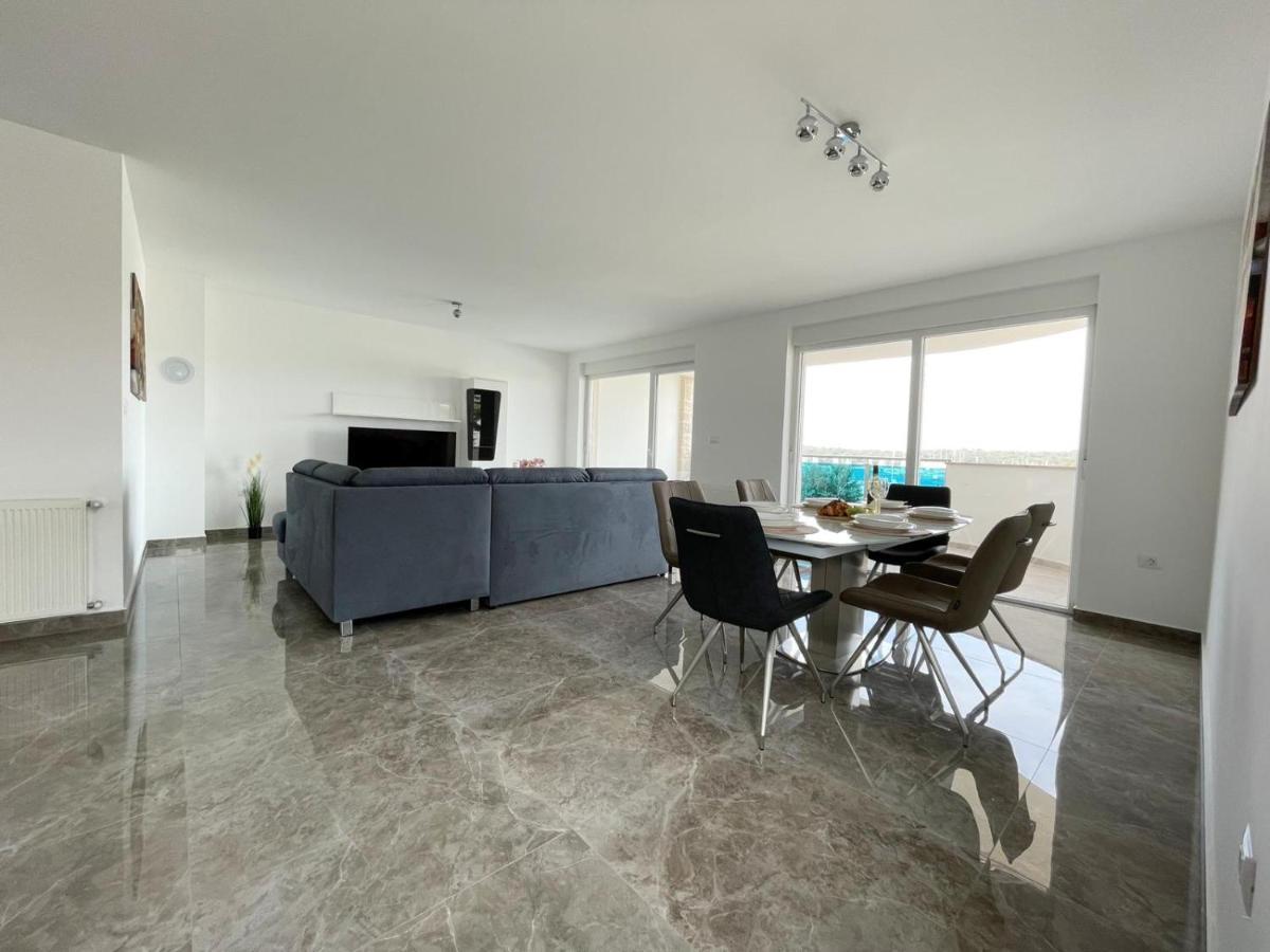 Seascape Deluxe Residence Pjescana Uvala Buitenkant foto