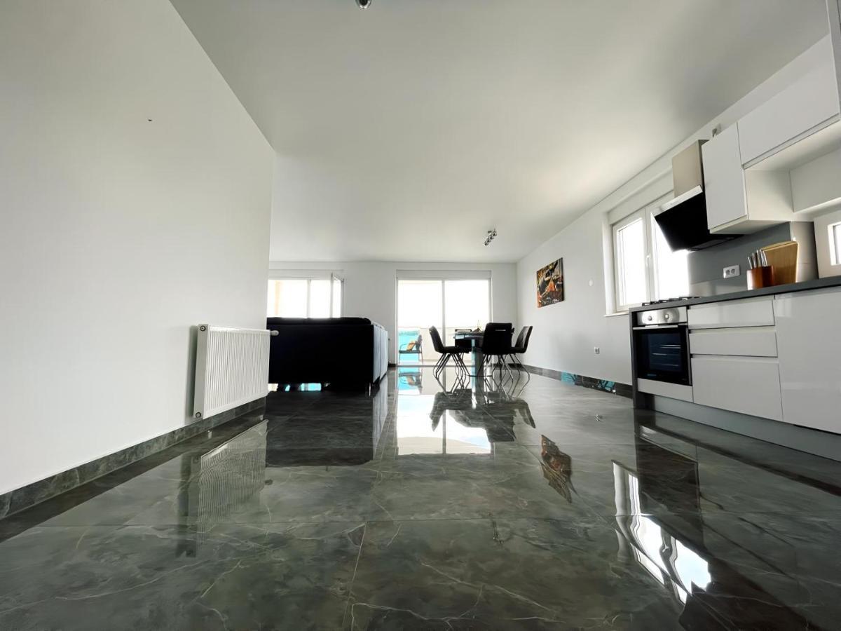 Seascape Deluxe Residence Pjescana Uvala Buitenkant foto