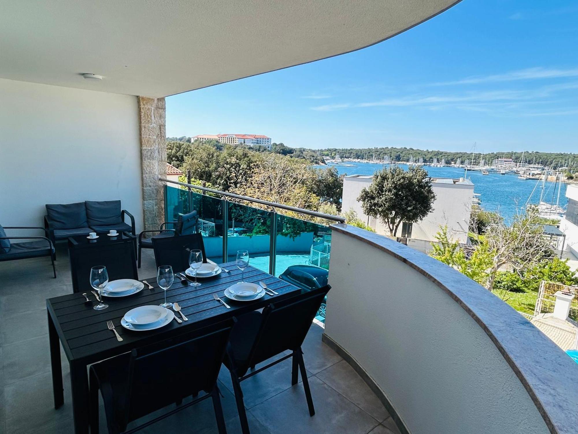 Seascape Deluxe Residence Pjescana Uvala Buitenkant foto